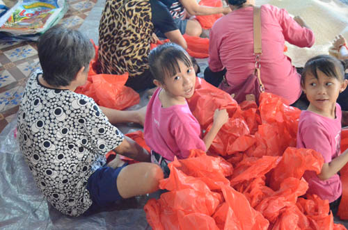 persiapan_bingkisan_06