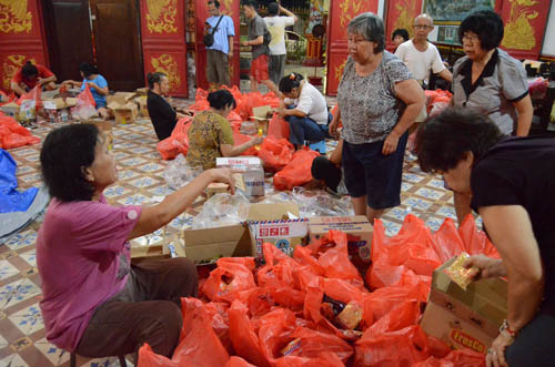 persiapan_bingkisan_08