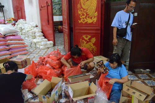 persiapan_bingkisan_09